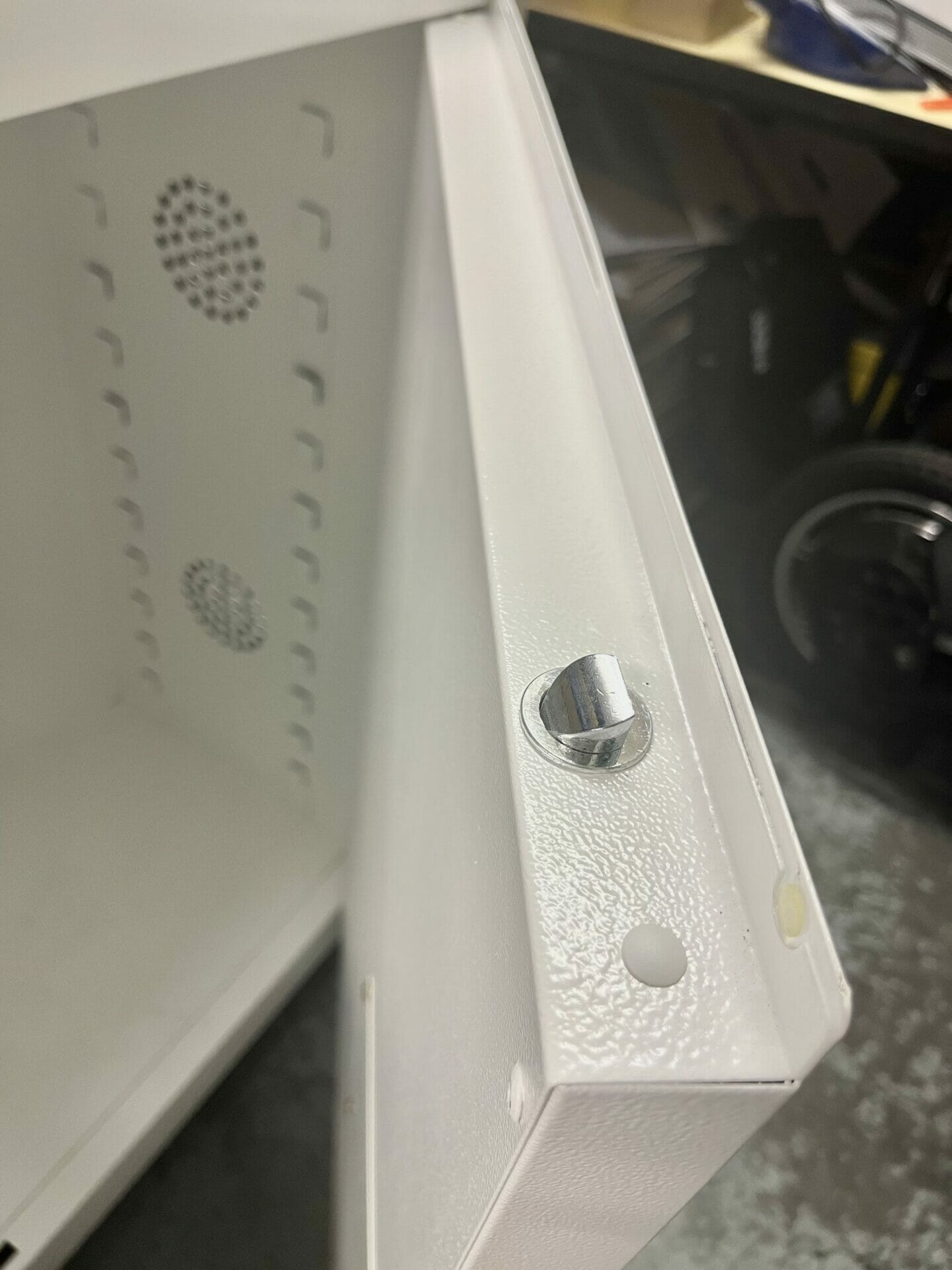 e-RIDES Fire Resistant charging cabinet door